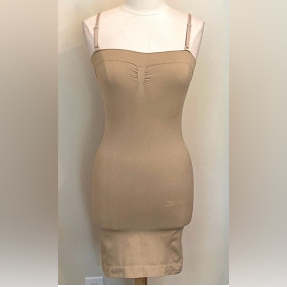 FIT Figure Improving Technology Tan SZ XL Seamless Smooth Silhouette Slip Shaper